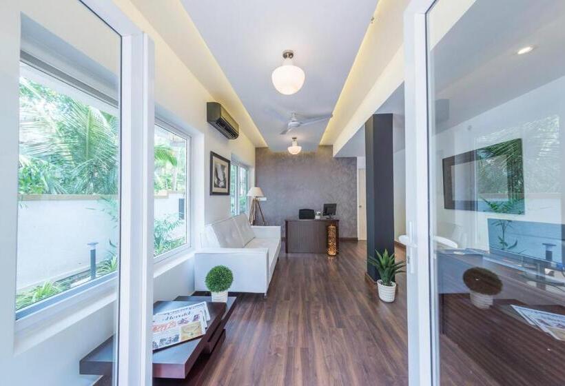 בית מלון כפרי Rainforest Enclave, Arpora   10 Mins To Baga Beach