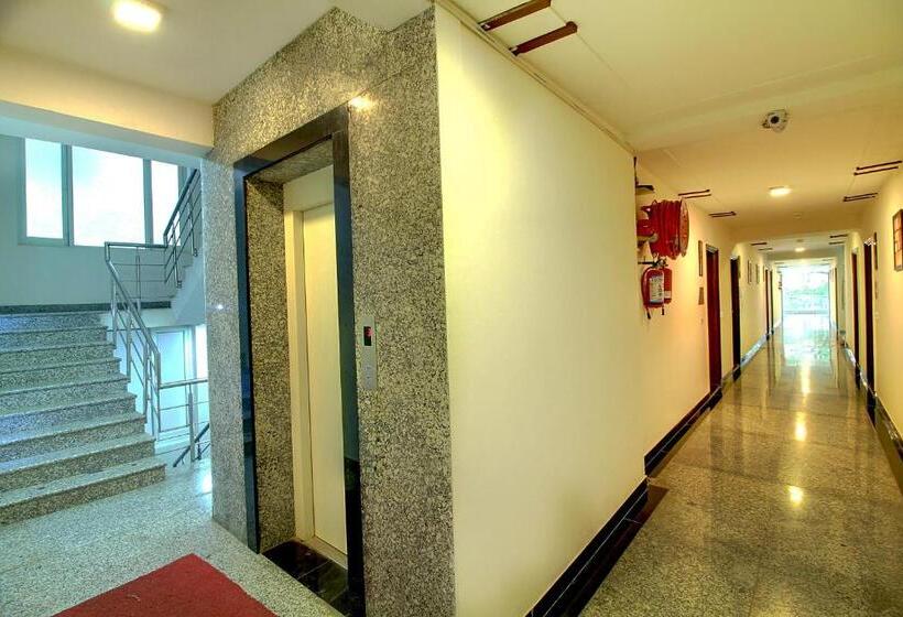 Hotell Staayz Premium Gurgaon