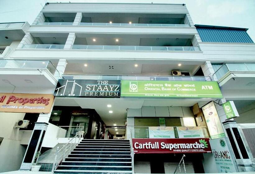 Hotell Staayz Premium Gurgaon