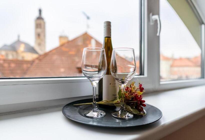 Szálloda U Vlašského Dvora