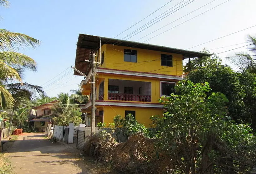 Majatalo Mandrem Beach Guest House Goa
