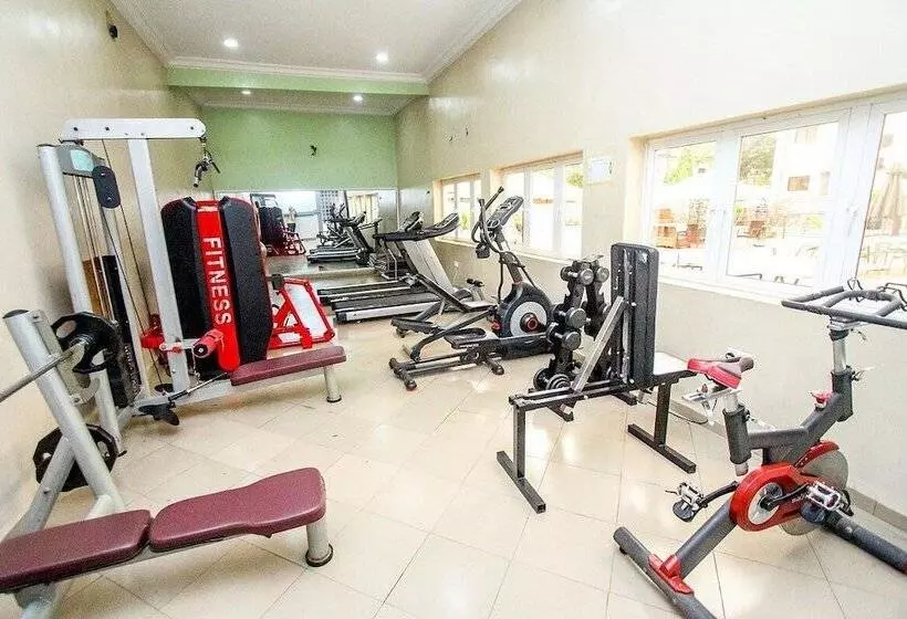 هتل Aaron's Place