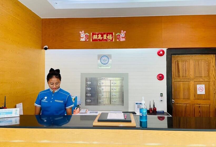 בית מלון כפרי Laem Sing Natural Beach Resort