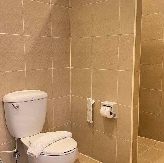 Hotel Laem Sing Natural Beach Resort