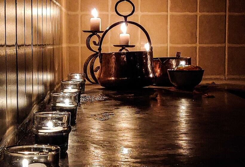 בית מלון כפרי Out Of Medina