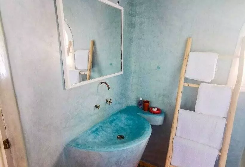 Hotelli Out Of Medina