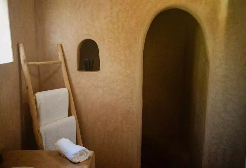 Hotelli Out Of Medina