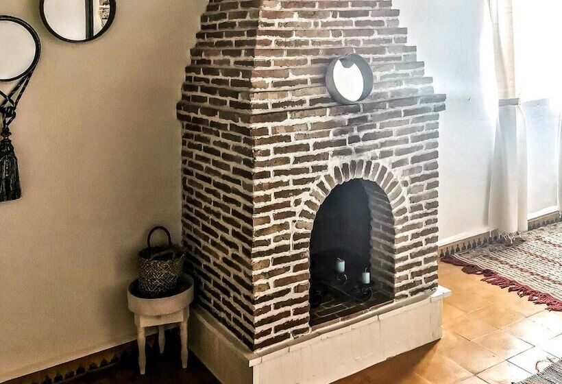 בית מלון כפרי Out Of Medina