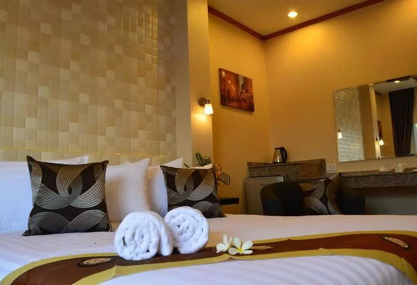 4 Palms Resort