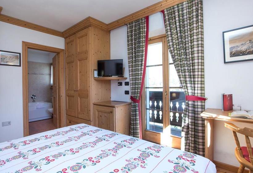 בית מלון כפרי Alpi & Golf