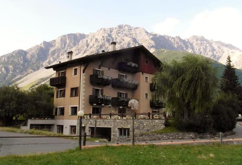 בית מלון כפרי Alpi & Golf