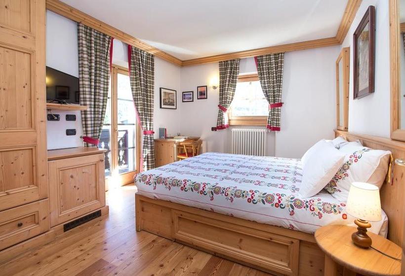 בית מלון כפרי Alpi & Golf