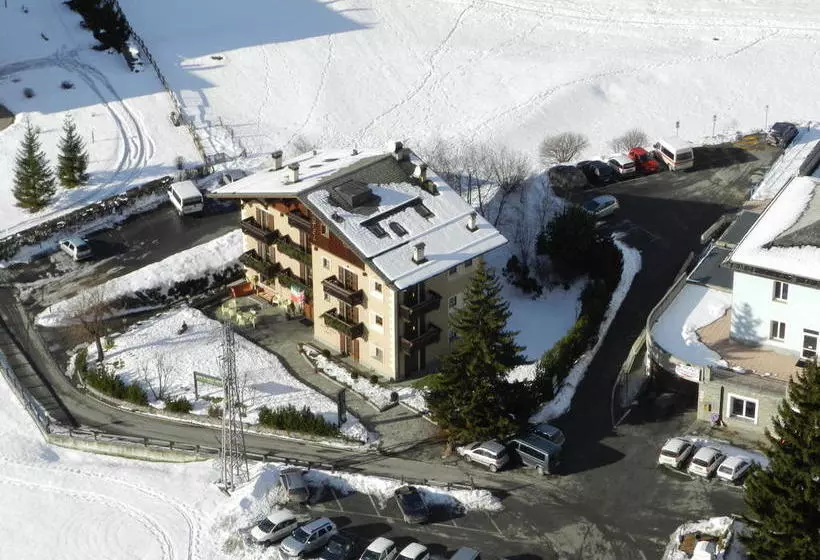 ホテル Alpi & Golf