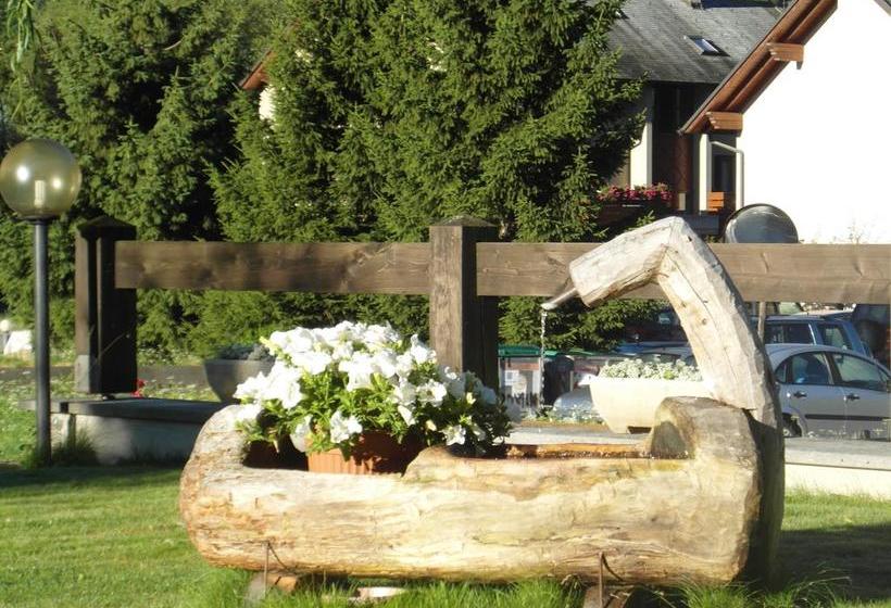 בית מלון כפרי Alpi & Golf