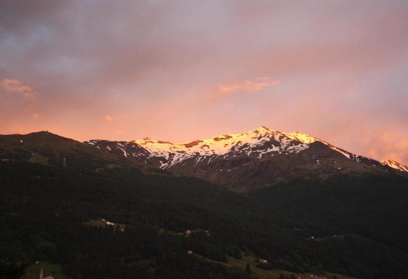 בית מלון כפרי Alpi & Golf