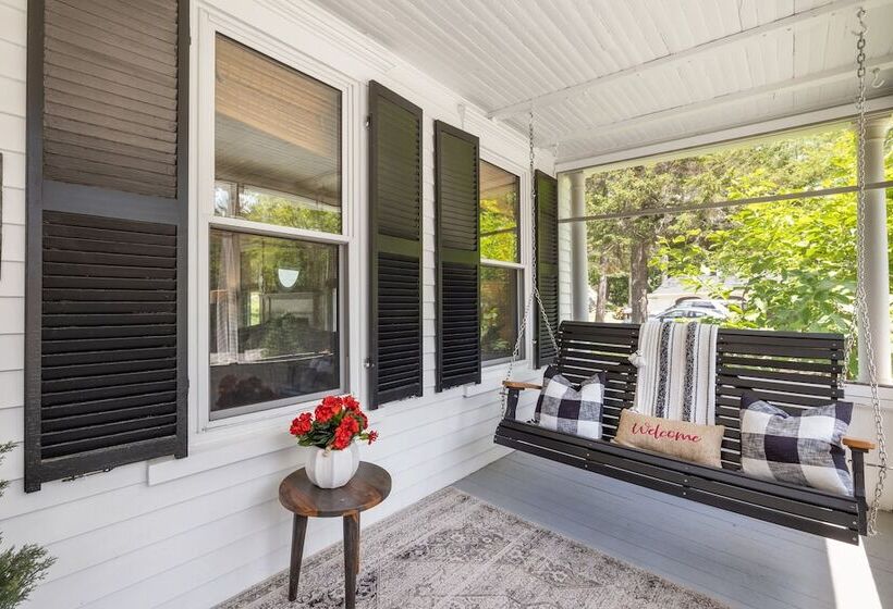 Bed and Breakfast Inn On Golden Pond