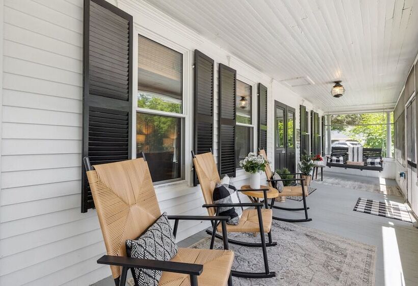 Bed and Breakfast Inn On Golden Pond