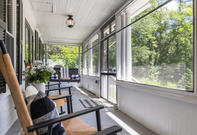 Bed and Breakfast Inn On Golden Pond