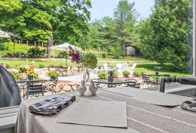 Bed and Breakfast Inn On Golden Pond