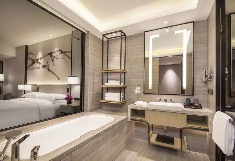 Doubletree By Hilton Hotel Shenzhen Longhua
