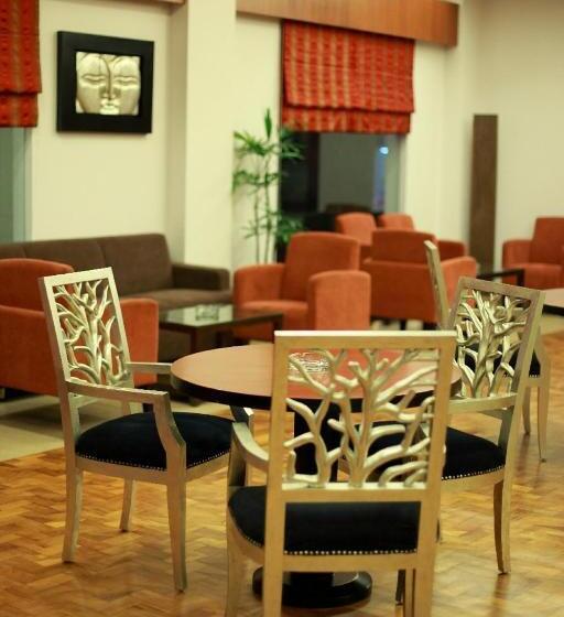 בית מלון כפרי Aston Tanjung City