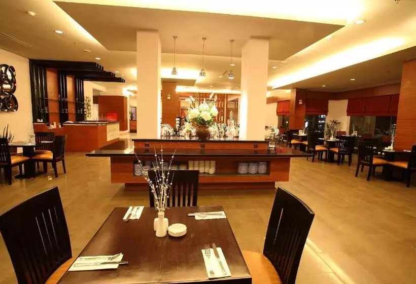 ホテル Aston Tanjung City