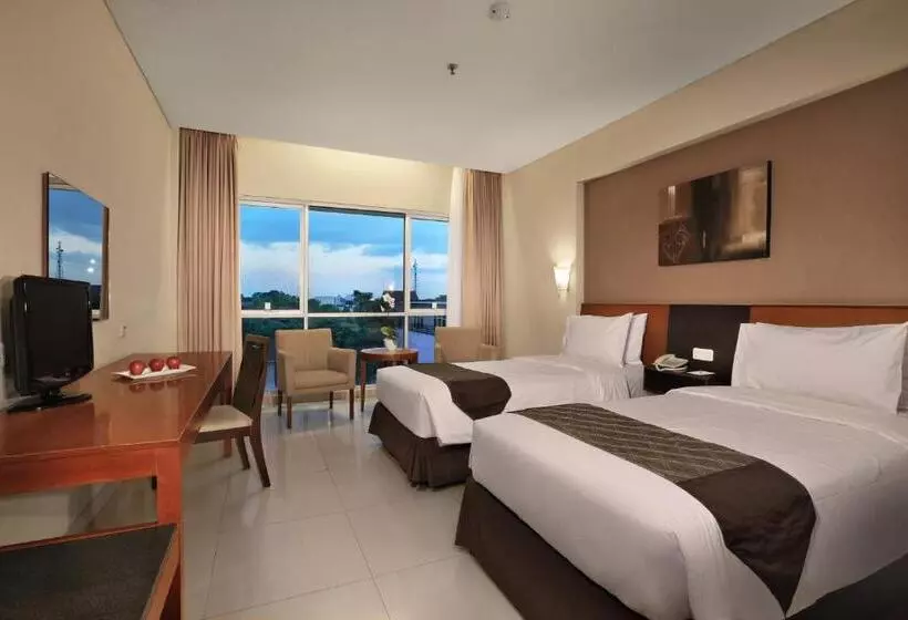 ホテル Aston Tanjung City