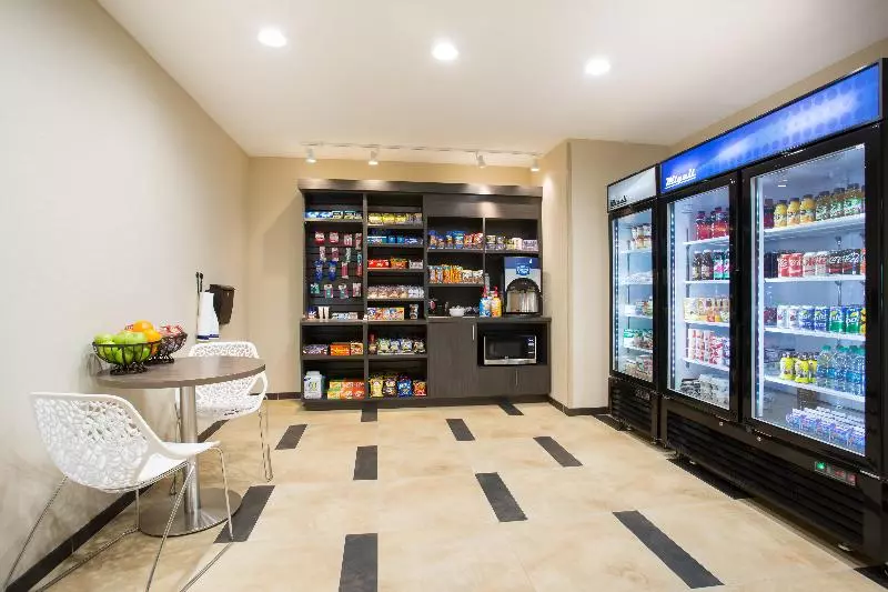 ホテル Candlewood Suites Longmont   Boulder Area, An Ihg