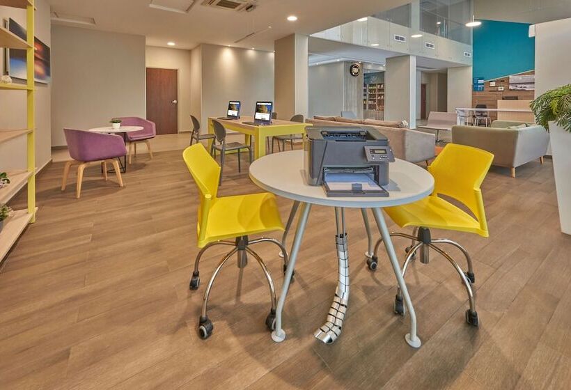 ホテル City Express Suites By Marriott Playa Del Carmen