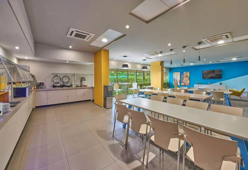 ホテル City Express Suites By Marriott Playa Del Carmen