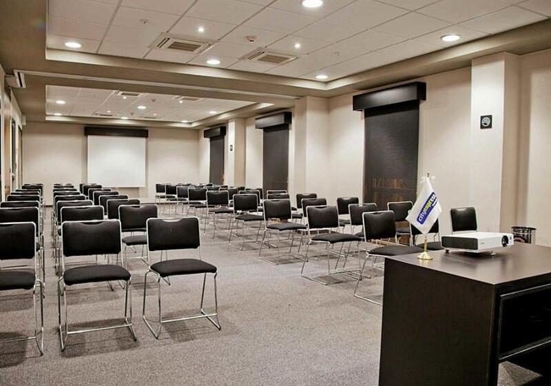 ホテル City Express Suites By Marriott Playa Del Carmen