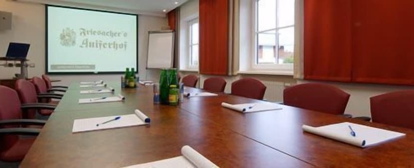 בית מלון כפרי Friesachers Aniferhof