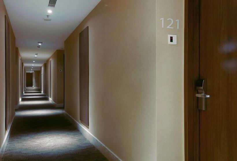 בית מלון כפרי Harper Perintis By Aston