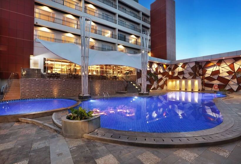 בית מלון כפרי Harper Perintis By Aston