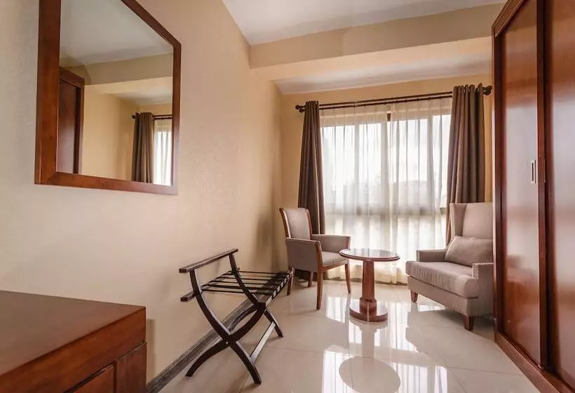 Hotel Hillside Plaza