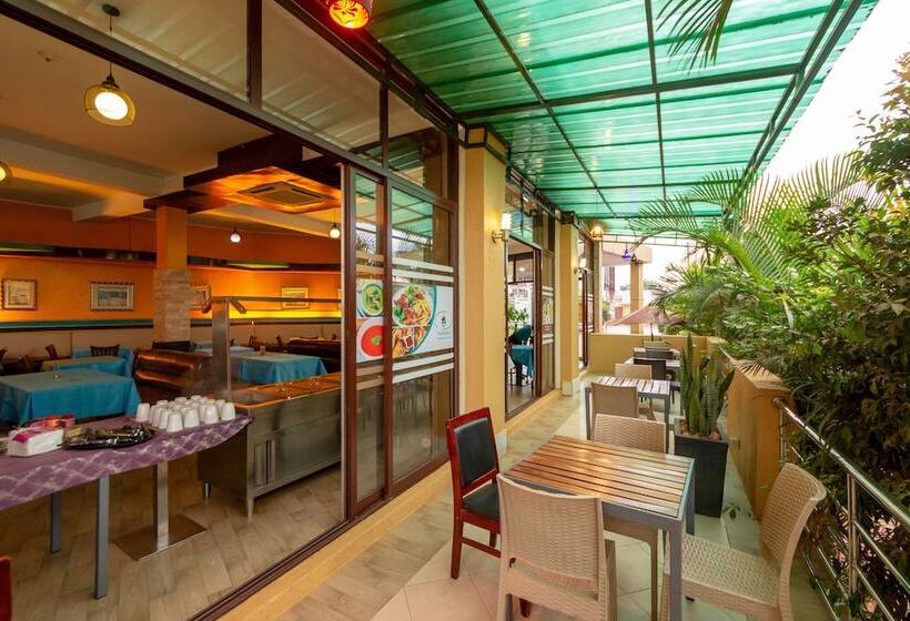 هتل Hillside Plaza