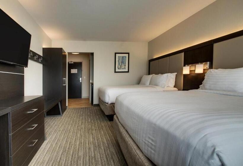 هتل Holiday Inn Express & Suites Mount Vernon, An Ihg