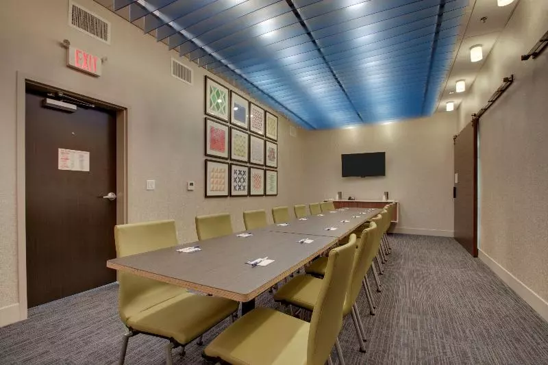 ホテル Holiday Inn Express & Suites   Mount Vernon, An Ihg