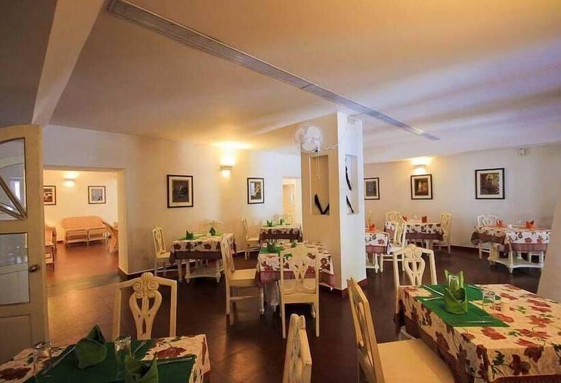 Hotel Neemrana S  Tower House