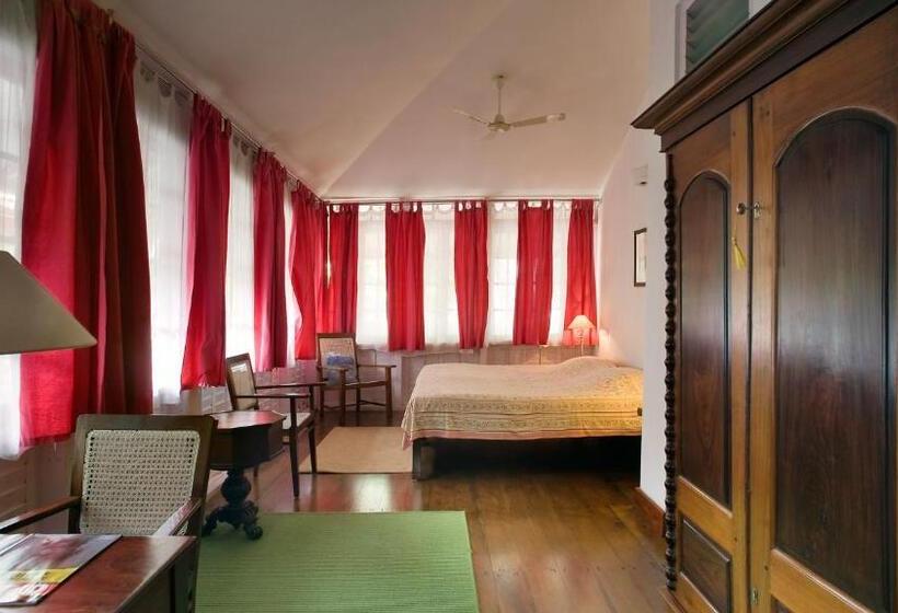 Hotel Neemrana S  Tower House