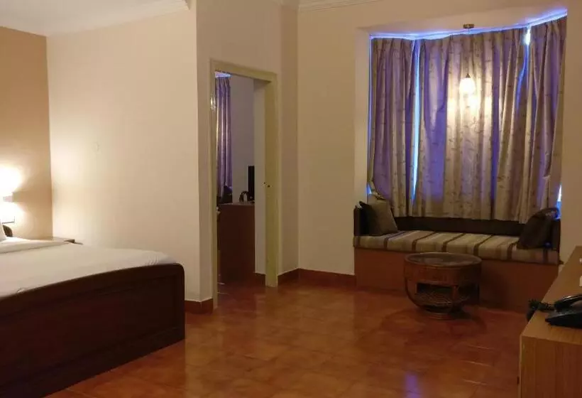 ホテル Sai Towers