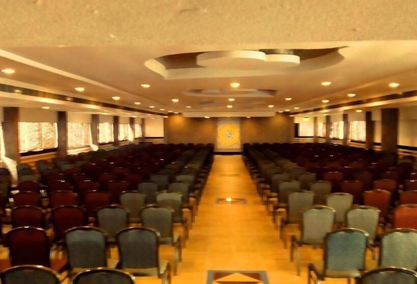 فندق Sopanam Heritage