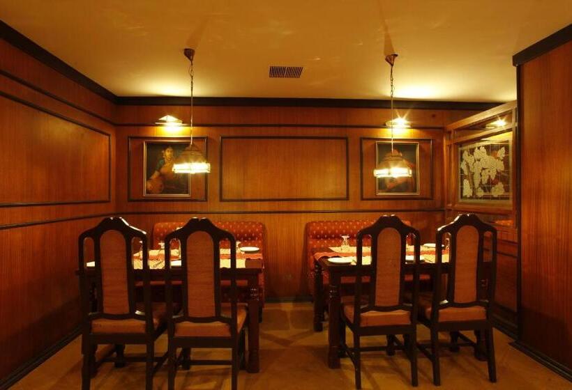 فندق Sopanam Heritage