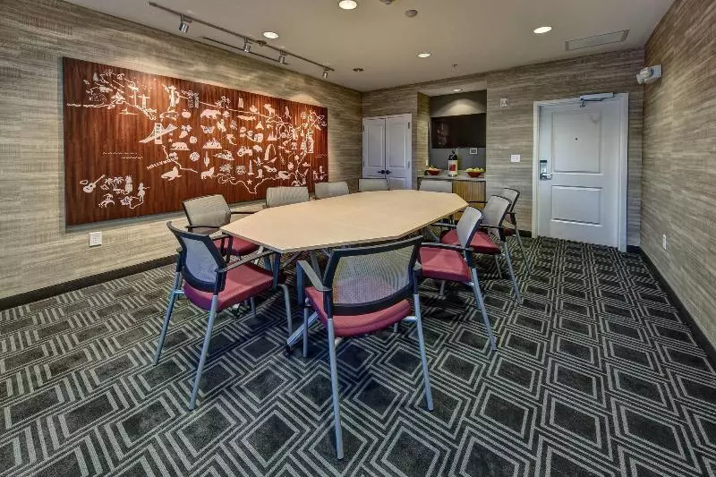 ホテル Towneplace Suites By Marriott Auburn University Area