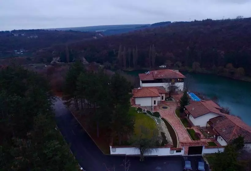 هتل Villa Kaylaka