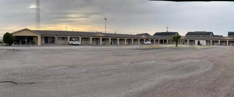 モーテル Executive Inn Robstown