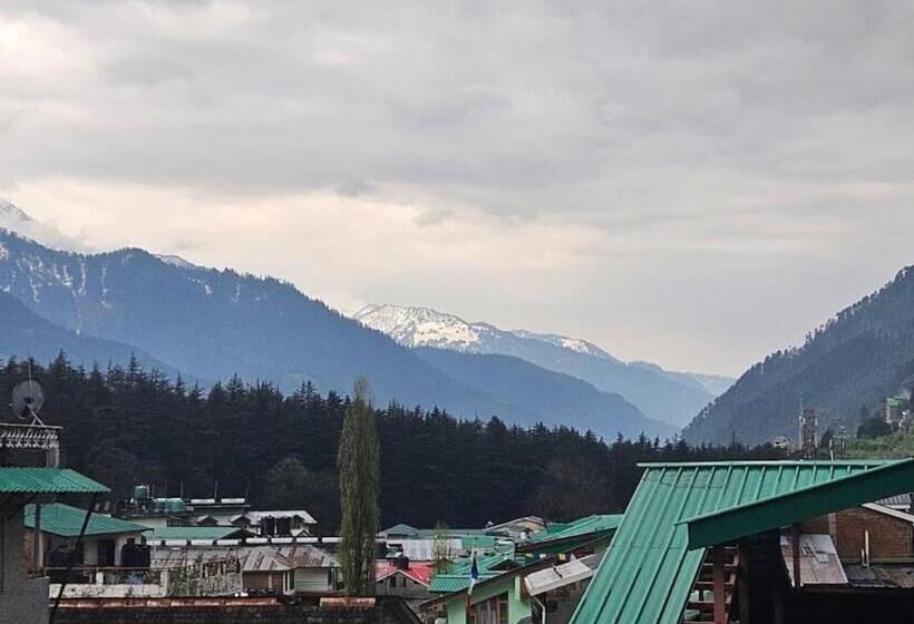 בית מלון כפרי Premier Mall Road Manali