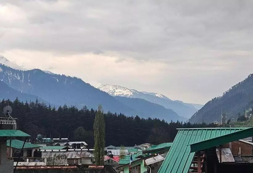ホテル Premier Mall Road Manali