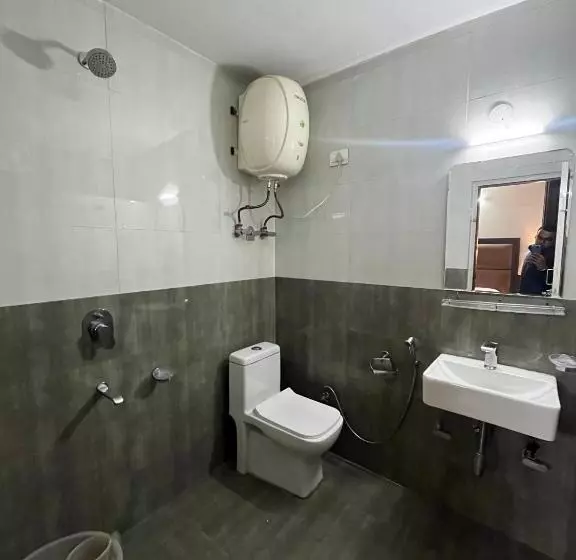 ホテル Premier Mall Road Manali