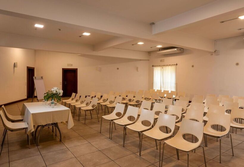 Resort Occidental Paradise Dambulla